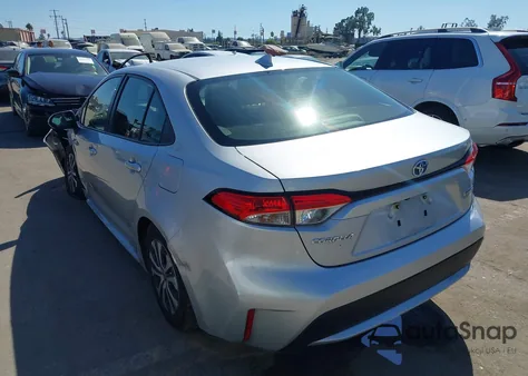 2022 Toyota Corolla Hybrid Le z USA, uszkodzony, nr VIN JTDEAMDE8NJ051697